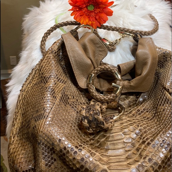 💕⬇️ SALE ⬇️💕 Gucci  Python Hobo - Picture 10 of 17